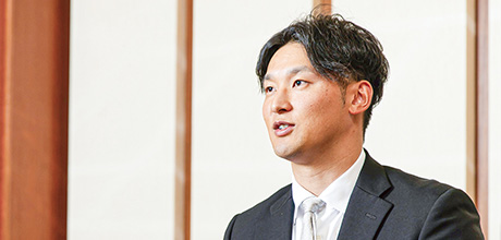 表彰式インタビュー 吉川尚輝選手（2024年度受賞）